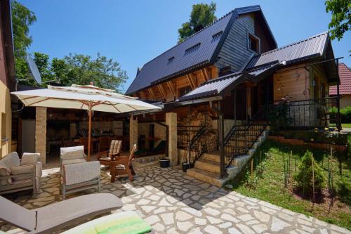 Barba Lux in Smailagića Polje Barba Lux in Smailagića Polje