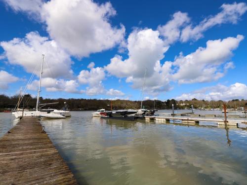 Exterior view, Byewater in Binstead and Fishbourne Exterior view, Byewater in Binstead and Fishbourne