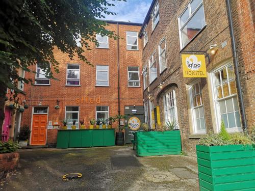 Buitenkant, Igloo Hybrid near Brewhouse Yard Museum Buitenkant, Igloo Hybrid near Brewhouse Yard Museum