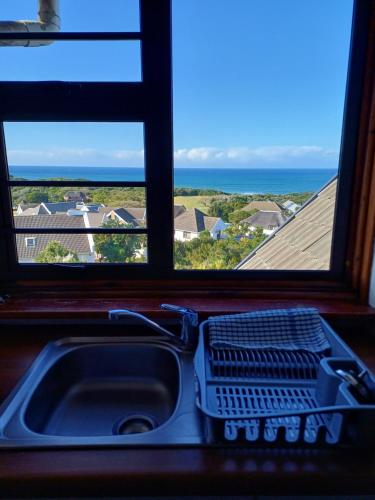 Cove Rock Seaview Apartment in Graceland Cove Rock Seaview Apartment in Graceland
