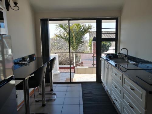 Cove Rock Seaview Apartment in Graceland Cove Rock Seaview Apartment in Graceland