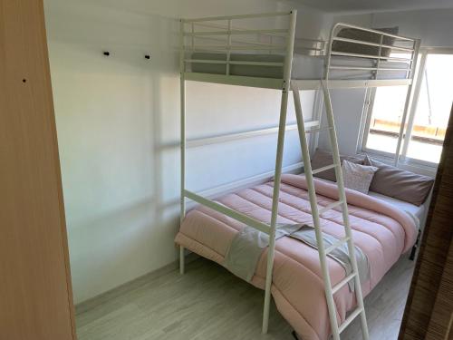 Apartamento luminoso en Rocafort in Villaverde Apartamento luminoso en Rocafort in Villaverde
