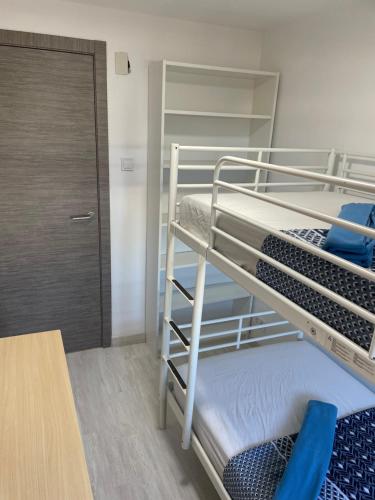 Apartamento luminoso en Rocafort in Villaverde Apartamento luminoso en Rocafort in Villaverde