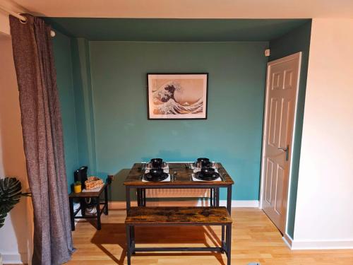 Faciliteiten, Stylish 3BR House - Private Parking, Close To CC, Long term Stays Available in Manor Castle Faciliteiten, Stylish 3BR House - Private Parking, Close To CC, Long term Stays Available in Manor Castle