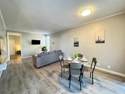Cozy Bay House Apartment in Houston near Kemah Boardwalk in Nassau Bay Cozy Bay House Apartment in Houston near Kemah Boardwalk in Nassau Bay