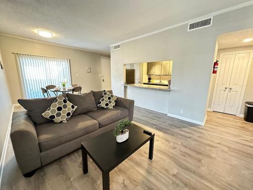 Cozy Bay House Apartment in Houston near Kemah Boardwalk in Nassau Bay Cozy Bay House Apartment in Houston near Kemah Boardwalk in Nassau Bay