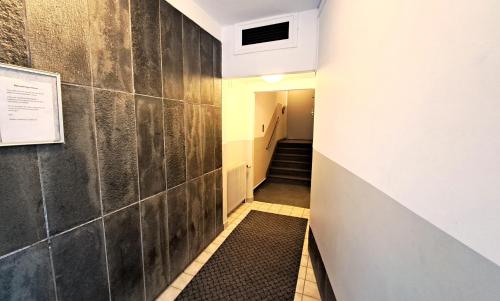Bejárat, Gamla Järnvägsgatan 6 (Gamla Jarnvagsgatan 6) in Bollnäs Bejárat, Gamla Järnvägsgatan 6 (Gamla Jarnvagsgatan 6) in Bollnäs