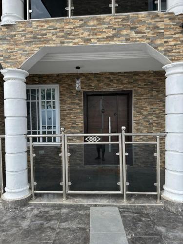 Вход, Queens Valley View Holiday Home in Ngleshi Amanfro Вход, Queens Valley View Holiday Home in Ngleshi Amanfro