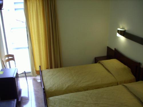 Claridge Hotel - image 11