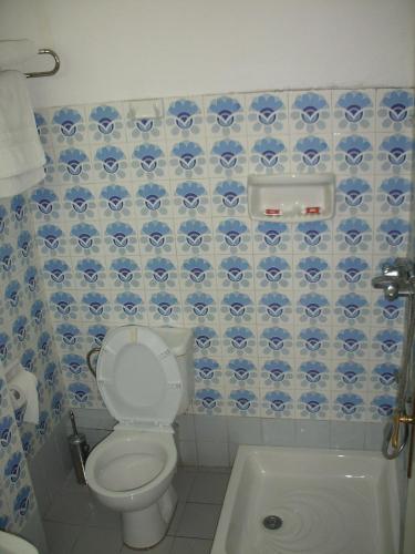 Claridge Hotel - image 6