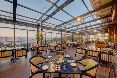 Étterem, Pearl Continental Bhurban in Bhurban Étterem, Pearl Continental Bhurban in Bhurban