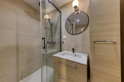 Kylpyhuone, Charmant T2 proche Paris in Bagnolet Kylpyhuone, Charmant T2 proche Paris in Bagnolet
