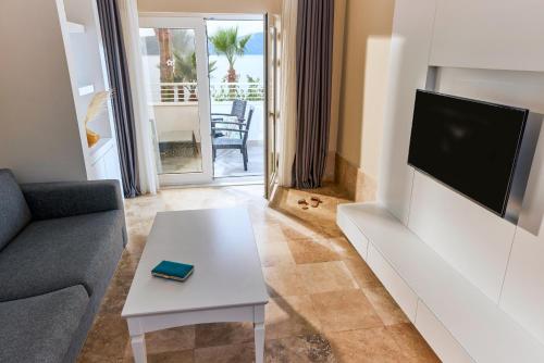 Shared lounge/TV area, TUI MAGIC LIFE Bodrum - All Inclusive in Yaliciflik Shared lounge/TV area, TUI MAGIC LIFE Bodrum - All Inclusive in Yaliciflik