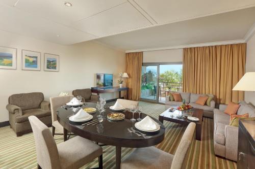 Le Royal Hotel - Beirut in 주크 엘 카라브 Le Royal Hotel - Beirut in 주크 엘 카라브