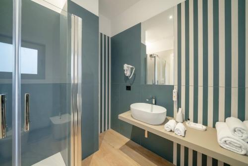 Bathroom, BISCARDI Hotel in Bari Bathroom, BISCARDI Hotel in Bari