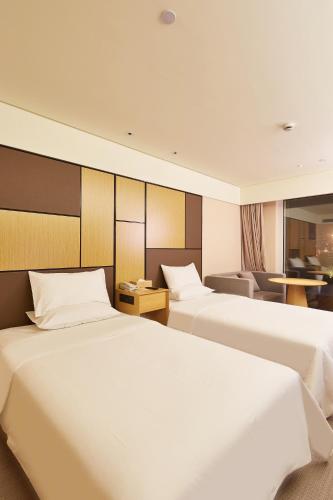 Hotel JI Hotel Yibin Laiying