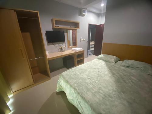 Hua Hin Sports Bar & Residence