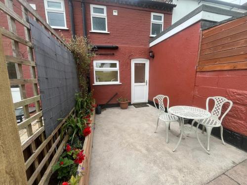 Paddle Gate Cottage in Sandbach Paddle Gate Cottage in Sandbach