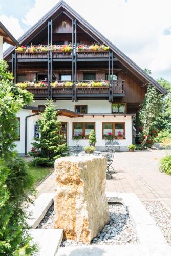 Entrance, Hotel Waldhof in Hohenkammer Entrance, Hotel Waldhof in Hohenkammer