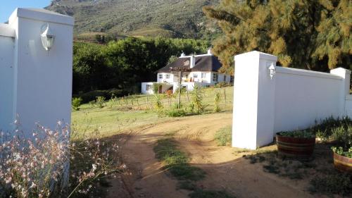 Entrada, Brambleberry Farm in Riebeek Kasteel Entrada, Brambleberry Farm in Riebeek Kasteel