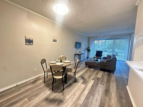 Bright and Modern Apartment Near Houston Top Attractions in Nassau Bay Bright and Modern Apartment Near Houston Top Attractions in Nassau Bay