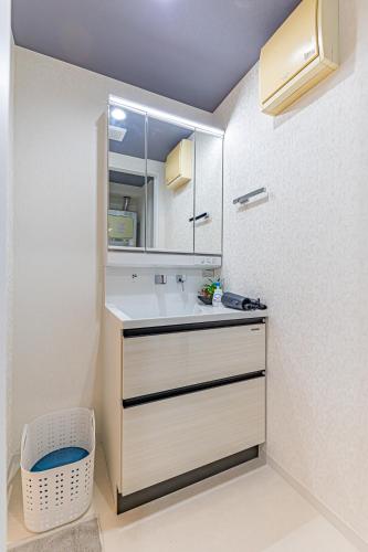 オーシャンビュー窓から見える景色を想い出にThe琉球タワー10B in Yonabaru オーシャンビュー窓から見える景色を想い出にThe琉球タワー10B in Yonabaru