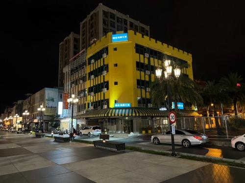 Exterior view, Bantshiann Hualie Hotel near Dongdamen Night Market Exterior view, Bantshiann Hualie Hotel near Dongdamen Night Market