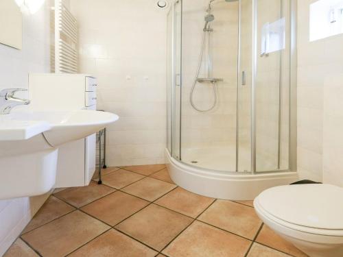 Bathroom, Holiday Home Sint Maartenszee near Beach in Schagen Bathroom, Holiday Home Sint Maartenszee near Beach in Schagen