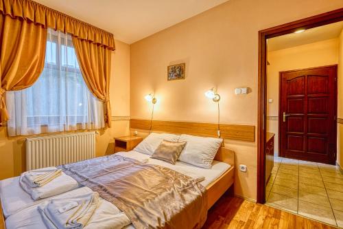 Pihenokereszt Panzio in โซพรอน Pihenokereszt Panzio in โซพรอน