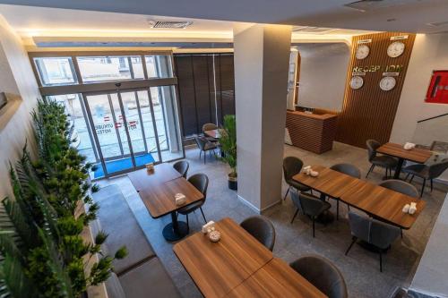 Közös társalgó / TV, Utkubey Hotel in Gaziantep Közös társalgó / TV, Utkubey Hotel in Gaziantep