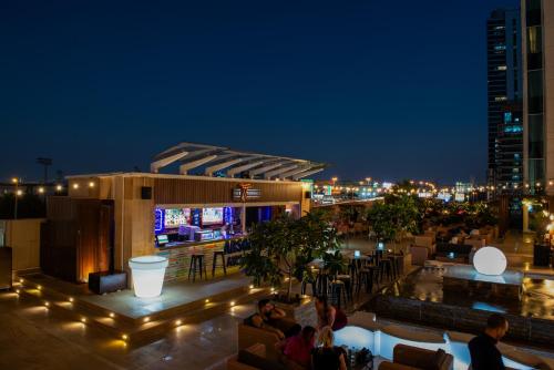 Balcony/terrace, Media Rotana Dubai in Barsha Heights (Tecom) Balcony/terrace, Media Rotana Dubai in Barsha Heights (Tecom)