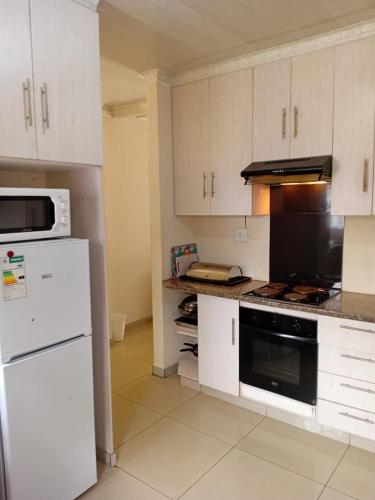 Cozy 2 Bedroom in Sunnyridge Cozy 2 Bedroom in Sunnyridge