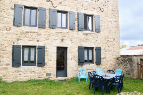 Gîte Gîtes de France 6/7 personnes 3 chambres (Gite Gites de France 6/7 personnes 3 chambres) in 聖謝利達普謝 Gîte Gîtes de France 6/7 personnes 3 chambres (Gite Gites de France 6/7 personnes 3 chambres) in 聖謝利達普謝