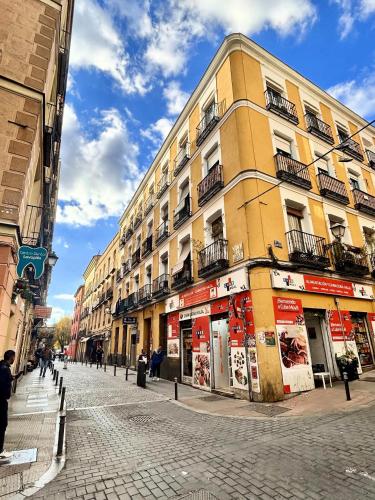 Buhardilla en Lavapiés cerca de Atocha