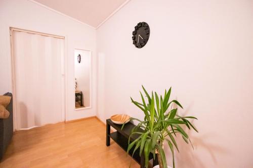 Peaceful Stay - Near Kaari Mall, 5 Min To Train in Kannelmäki Peaceful Stay - Near Kaari Mall, 5 Min To Train in Kannelmäki
