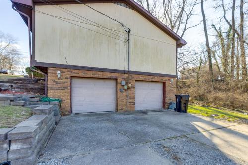 12 Mi to Dtwn St Louis Family Home with Fireplaces! in Fairview Heights 12 Mi to Dtwn St Louis Family Home with Fireplaces! in Fairview Heights