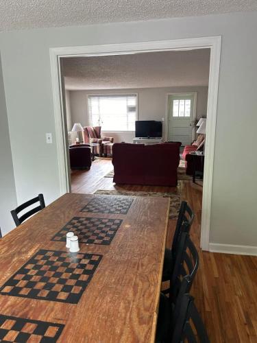Spacious 2BR Apt in the Heart of Fargo in Fargo Spacious 2BR Apt in the Heart of Fargo in Fargo