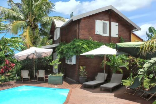 Pemandangan, Chalet spacieux et convivial a Vincendo avec piscine et jacuzzi. in Saint Philippe Pemandangan, Chalet spacieux et convivial a Vincendo avec piscine et jacuzzi. in Saint Philippe