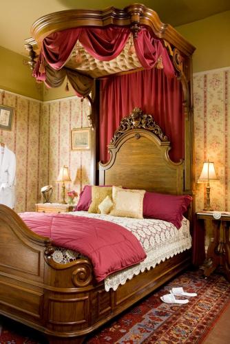 This photo about Garth Woodside Mansion Bed and Breakfast shared on HyHotel.com