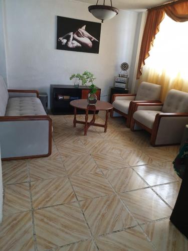 Departamento acogedor de dos habitaciones grandes in Carcelen Departamento acogedor de dos habitaciones grandes in Carcelen