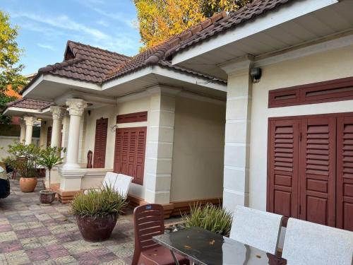 Exterior view, Lotus Blanc Homestay Villa near Mrs. Bun Roeung's Ancient House Exterior view, Lotus Blanc Homestay Villa near Mrs. Bun Roeung's Ancient House