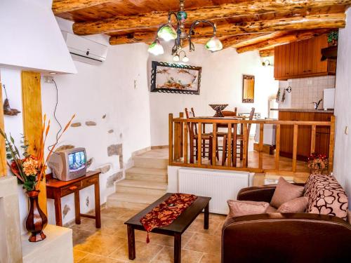 Vafes Traditional Stone Houses in Fres Vafes Traditional Stone Houses in Fres