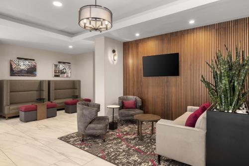 ردهة, Hampton Inn & Suites Downers Grove Chicago in Downers Grove ردهة, Hampton Inn & Suites Downers Grove Chicago in Downers Grove