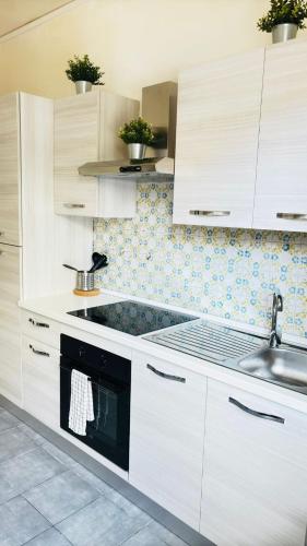Kitchen, Casa Emma 15 Minuti dal Centro di Roma in La Massimina-Casal Lumbroso Kitchen, Casa Emma 15 Minuti dal Centro di Roma in La Massimina-Casal Lumbroso