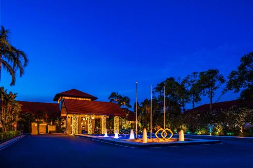 Entrance, Sofitel Singapore Sentosa Resort And Spa in Singapore Entrance, Sofitel Singapore Sentosa Resort And Spa in Singapore