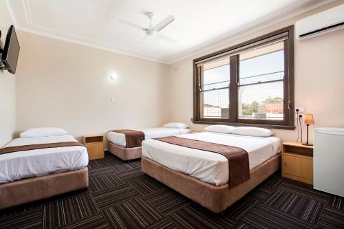 Toongabbie Hotel in Blacktown Toongabbie Hotel in Blacktown