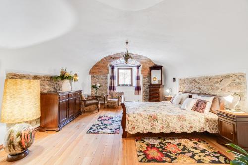 Ágy, Gościniec Śliwkowy Sad (Gosciniec Sliwkowy Sad) in Dlugopole Zdroj Ágy, Gościniec Śliwkowy Sad (Gosciniec Sliwkowy Sad) in Dlugopole Zdroj