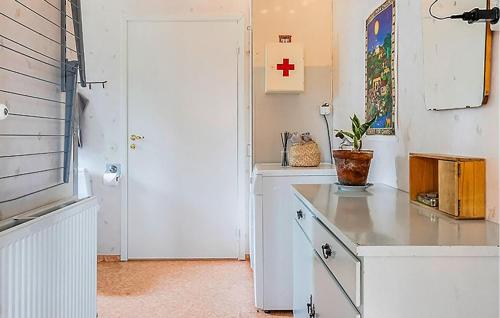 浴室, Awesome Home In Ullånger With Kitchen (Awesome Home In Ullanger With Kitchen) in 烏蘭尼耶 浴室, Awesome Home In Ullånger With Kitchen (Awesome Home In Ullanger With Kitchen) in 烏蘭尼耶