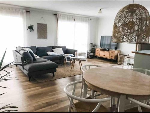 Sonnys At Robe 350m to Long Beach Coastal Getaway Pet Friendly Two bedroom Home in Robe Sonnys At Robe 350m to Long Beach Coastal Getaway Pet Friendly Two bedroom Home in Robe