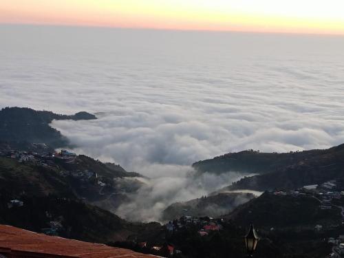 The Pine Of Golden Home Stay in Tundhar Village The Pine Of Golden Home Stay in Tundhar Village